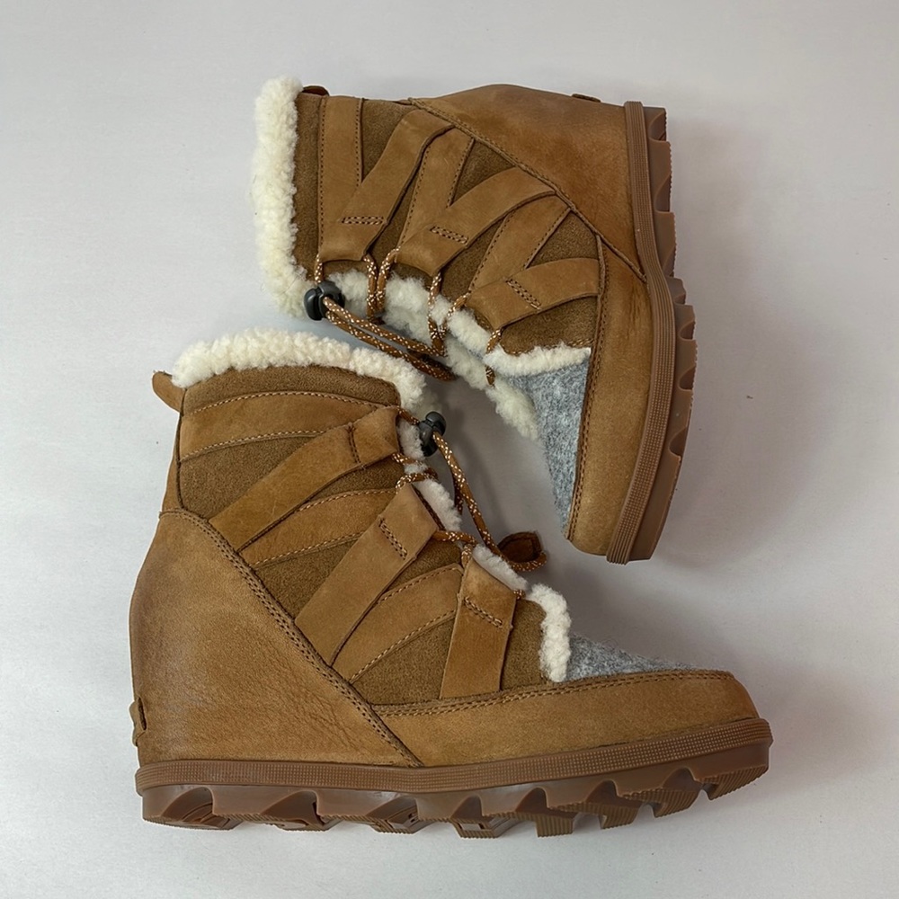 Sorel Joan of Arctic Cozy Wedge Boot sz 9.5